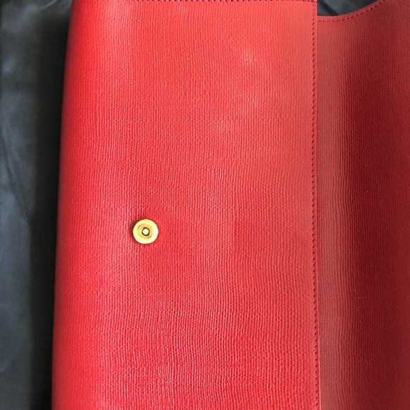 Saint Laurent 'Y' Large Leather Clutch - Picture 5 of 8